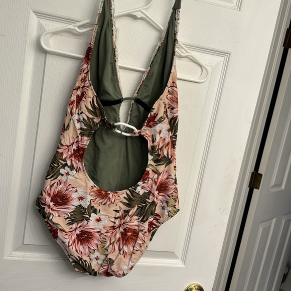 Flowered One Piece - Picture 3 of 4